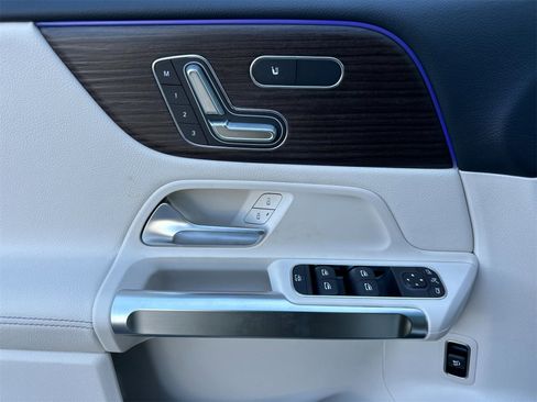 New 2026 Mercedes-Benz GLB 250 image 11