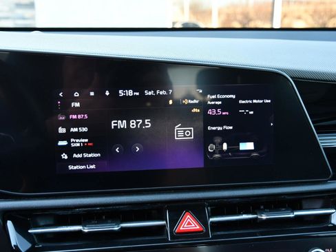 Used 2023 Kia Niro EX Touring image 20