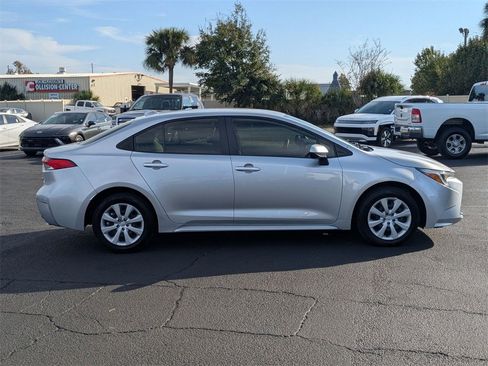 Used 2024 Toyota Corolla LE image 4