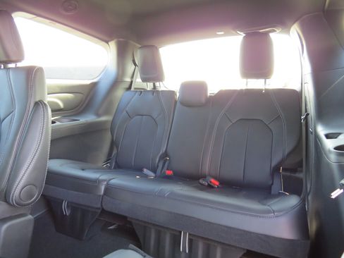 New 2025 Chrysler Voyager LX FWD image 15