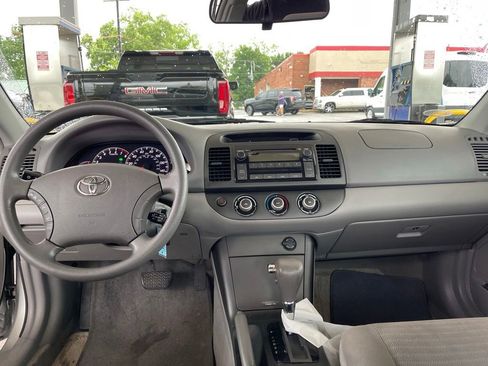 Used 2005 Toyota Camry FWD image 9