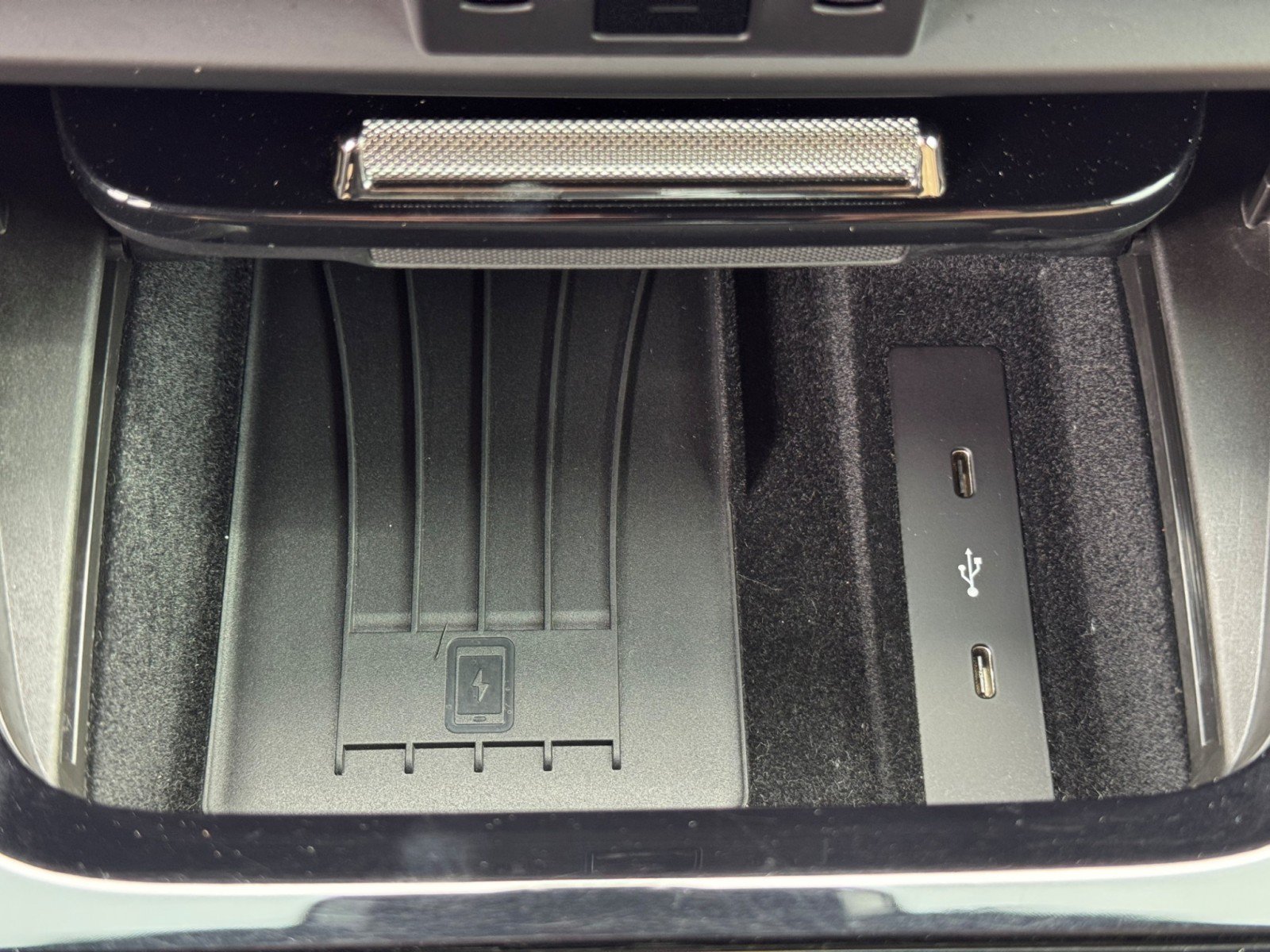 Used 2024 Porsche Cayenne Turbo AWD/4WD image 35