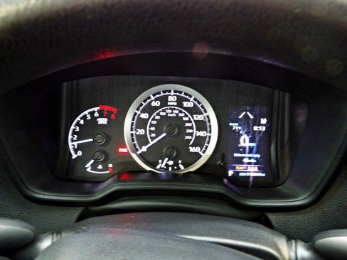 Used 2021 Toyota Corolla LE FWD image 15