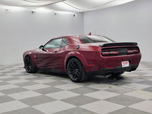 Used 2019 Dodge Challenger SRT Hellcat image 9