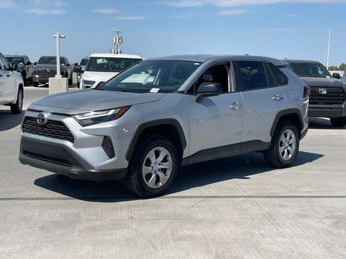 Used 2023 Toyota RAV4 LE FWD image 4