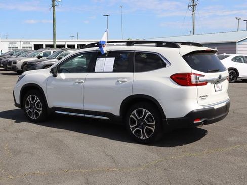 Used 2025 Subaru Ascent Limited w/ Popular Package #1 AWD/4WD image 6