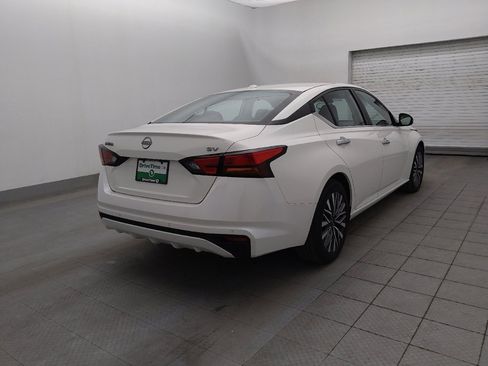 Used 2023 Nissan Altima 2.5 SV image 9