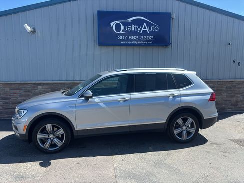 Used 2020 Volkswagen Tiguan SEL AWD/4WD image 1