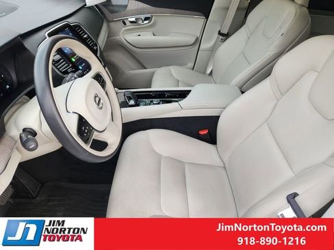 Used 2023 Volvo XC90 B6 Plus w/ Protection Package Premier image 14