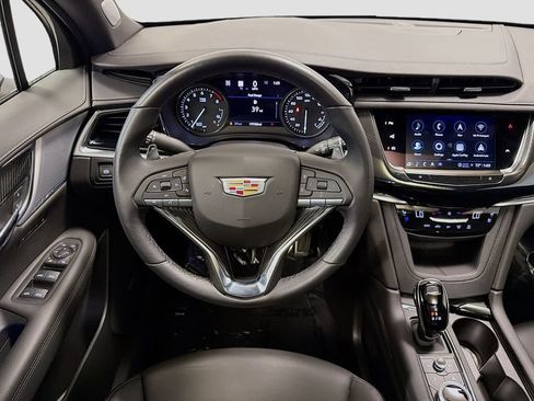 Used 2025 Cadillac XT6 Sport w/ Technology Package AWD/4WD image 38