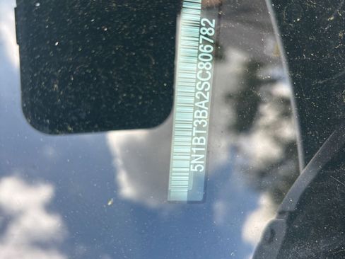 Used 2025 Nissan Rogue SV image 10