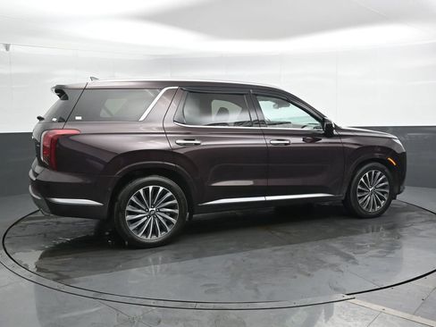 Used 2024 Hyundai Palisade Calligraphy image 3