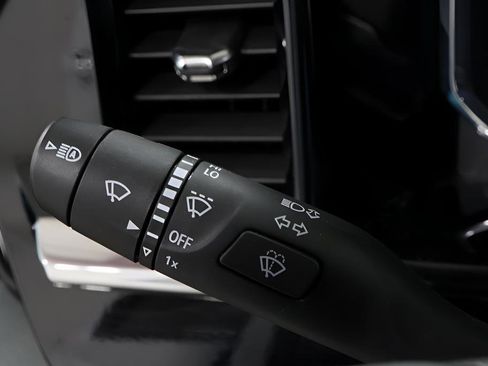 Used 2024 Chevrolet Silverado 3500 LT w/ Convenience Package image 17