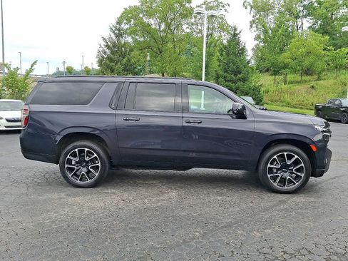Used 2023 Chevrolet Suburban RST w/ Luxury Package AWD/4WD image 7