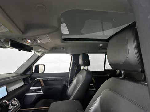 Used 2020 Land Rover Defender 110 SE image 22