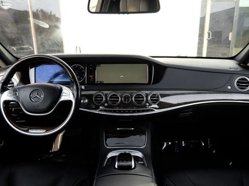 Used 2015 Mercedes-Benz S 550 Sedan image 17