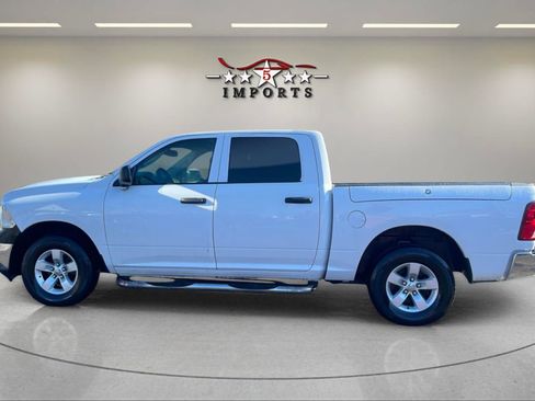 Used 2014 RAM 1500 4x4 Crew Cab w/ Exterior Appearance Group image 2