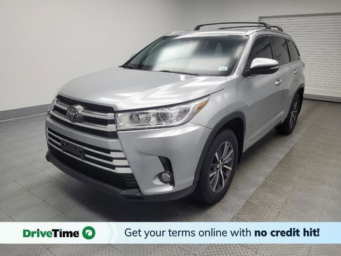 Used 2017 Toyota Highlander XLE w/ Carpet Mat Package image 1