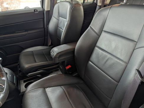 Used 2017 Jeep Patriot High Altitude image 8