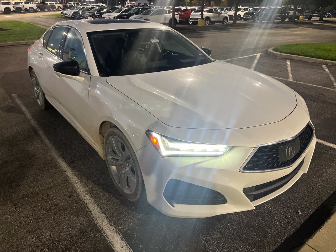 Used 2022 Acura TLX w/ Technology Package FWD image 2