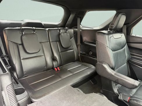 Used 2020 Ford Explorer ST w/ ST Street Pack image 15