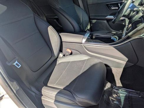 Certified 2025 Mercedes-Benz GLC 300 4MATIC image 19