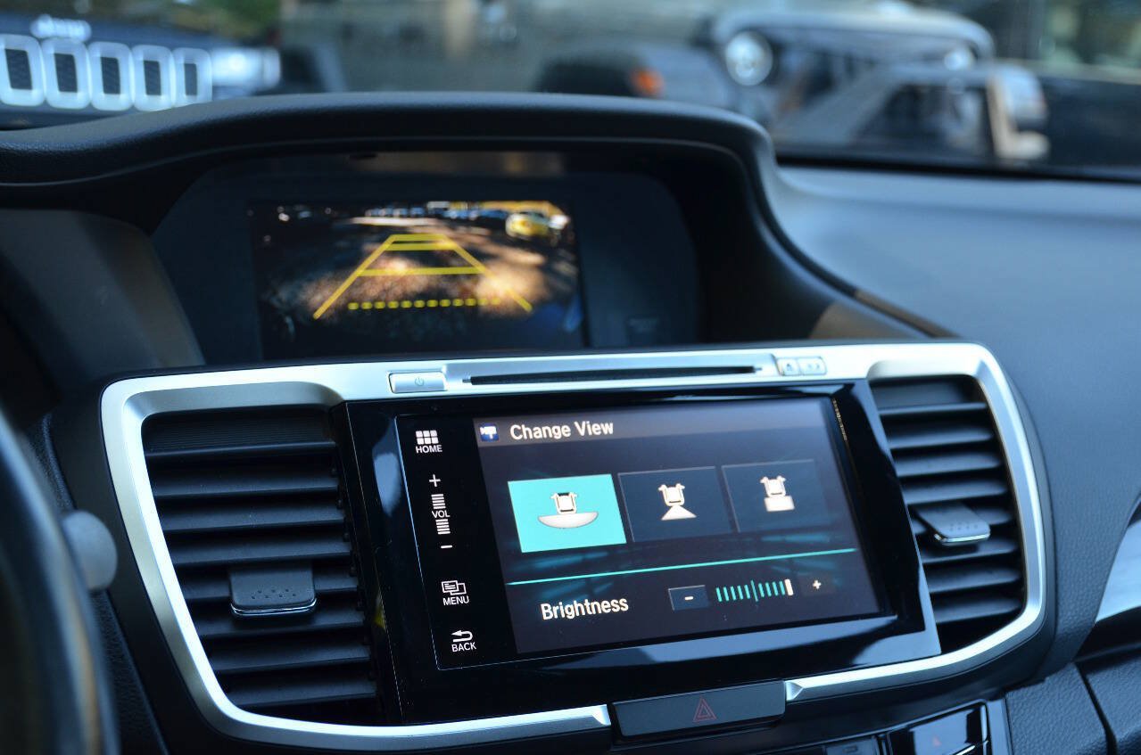 Used 2017 Honda Accord EX-L image 21