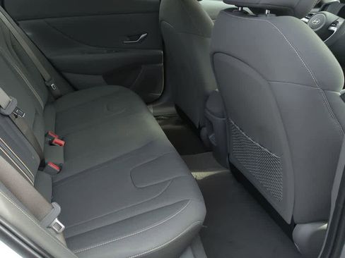 New 2026 Hyundai Elantra SEL Sport FWD image 22