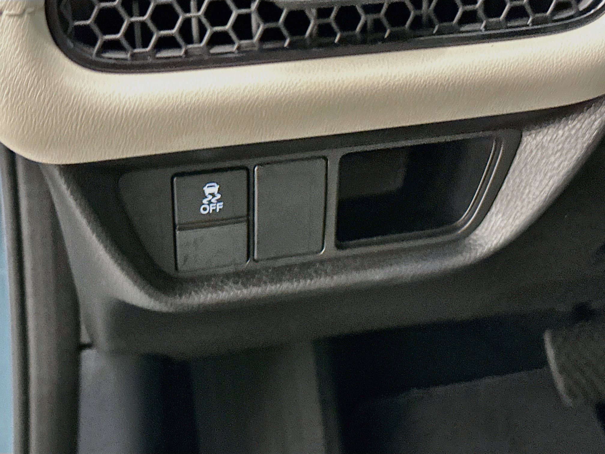Used 2024 Honda HR-V LX image 17