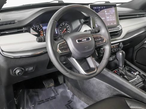 Used 2024 Jeep Compass Limited AWD/4WD image 5