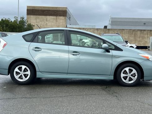 Used 2013 Toyota Prius Two image 6