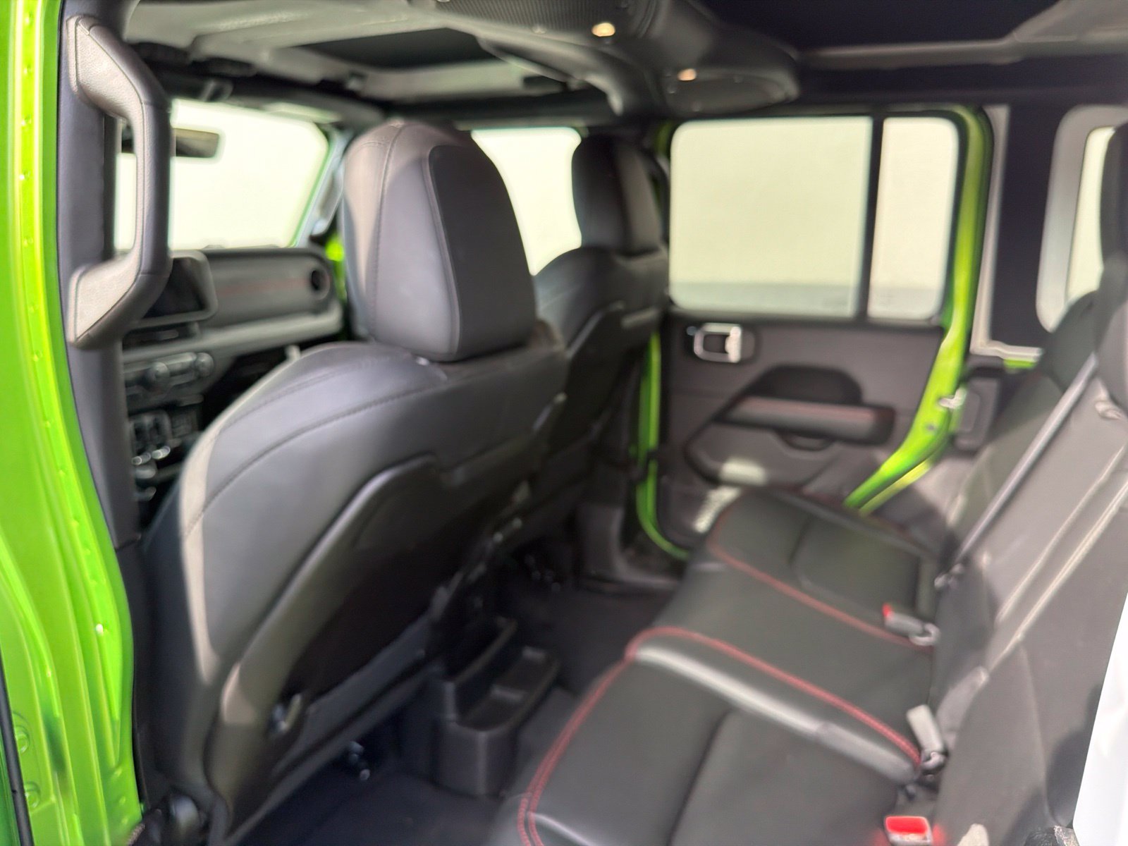Used 2026 Jeep Wrangler Unlimited Rubicon AWD/4WD image 7