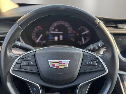 Used 2018 Cadillac XT5 Premium Luxury FWD image 14