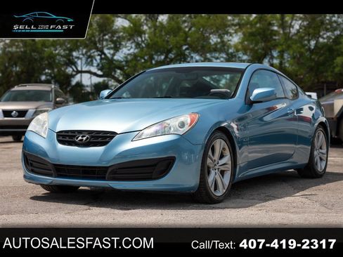 Used 2010 Hyundai Genesis 2.0T RWD image 1