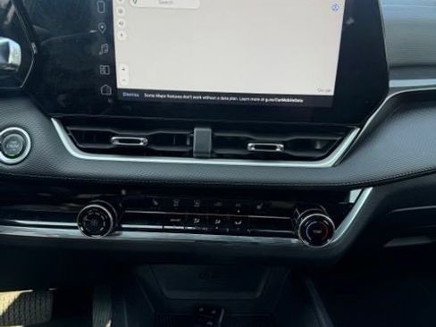 Used 2025 Chevrolet Equinox LT w/ Safety and Technology Package AWD/4WD image 5