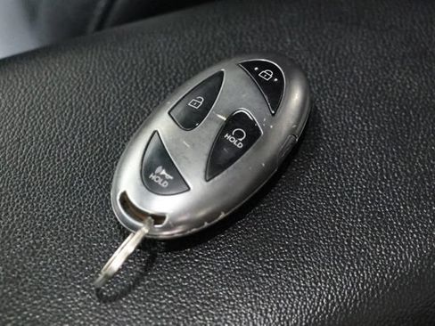 Used 2025 Hyundai Elantra Limited FWD image 34