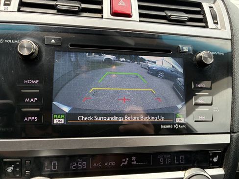 Used 2017 Subaru Outback 2.5i Limited AWD/4WD image 9