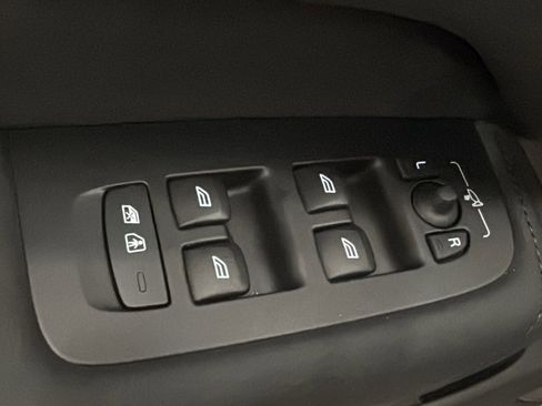 New 2026 Volvo XC60 B5 Ultra w/ Protection Package Premier image 22