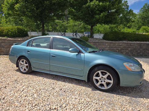 Used 2003 Nissan Altima 3.5 SE FWD image 7