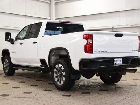 Used 2025 Chevrolet Silverado 2500 Custom w/ Custom Value Package image 6