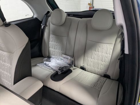 New 2025 FIAT 500 e w/ Quick Order Package 21B Icona image 17