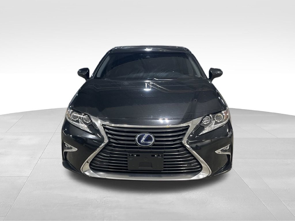 Used 2016 Lexus ES 300h w/ Luxury Package w/Wood Trim FWD image 3