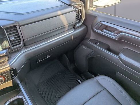 Used 2024 Chevrolet Silverado 1500 LTZ image 17