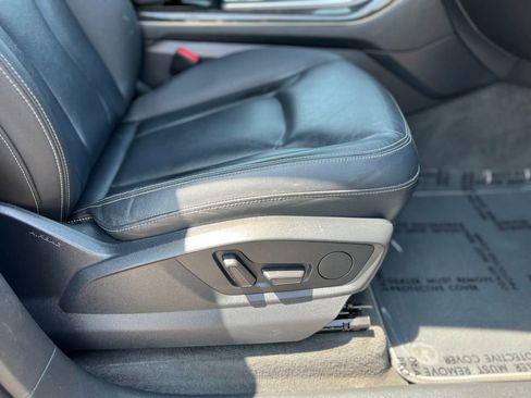 Used 2019 Audi Q8 Premium w/ Convenience Package image 23