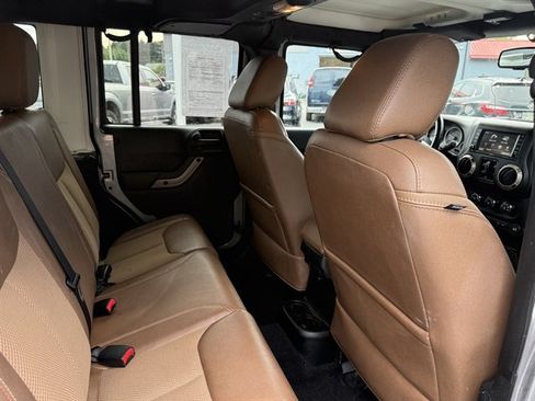 Used 2016 Jeep Wrangler Unlimited Sahara AWD/4WD image 40