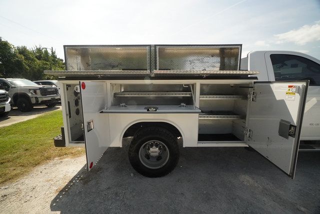 Used 2022 GMC Sierra 3500 SLE w/ SLE Convenience Package AWD/4WD image 28
