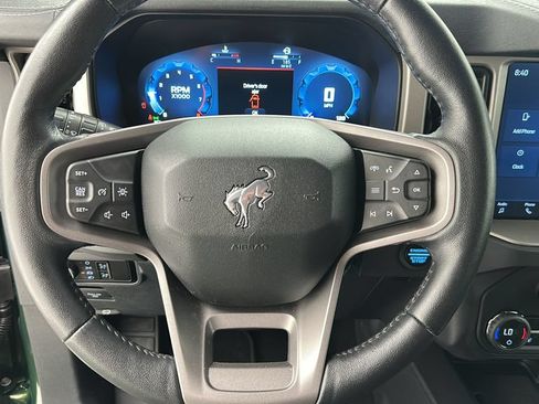 Used 2025 Ford Bronco Outer Banks AWD/4WD image 14