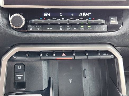 Used 2026 Toyota Tundra Limited w/ Power Package image 14