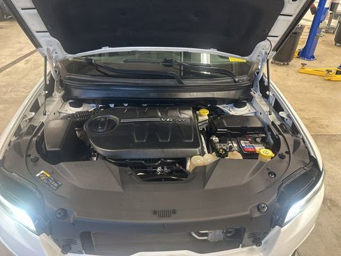 Used 2019 Jeep Cherokee Limited AWD/4WD image 27