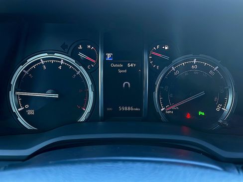 Used 2020 Toyota 4Runner Limited AWD/4WD image 13